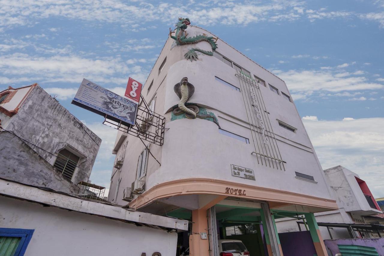 Oyo 1495 Hotel Lendosis Palembang Bagian luar foto