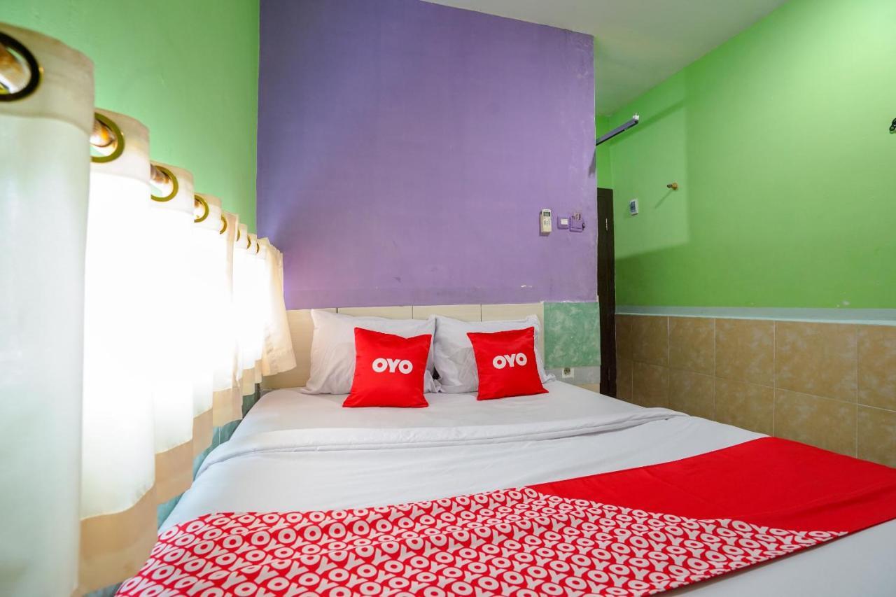 Oyo 1495 Hotel Lendosis Palembang Bagian luar foto