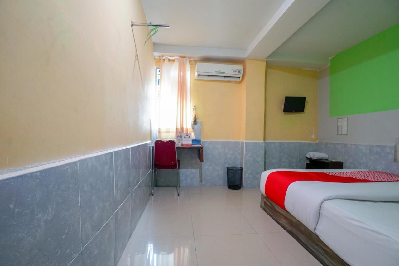 Oyo 1495 Hotel Lendosis Palembang Bagian luar foto