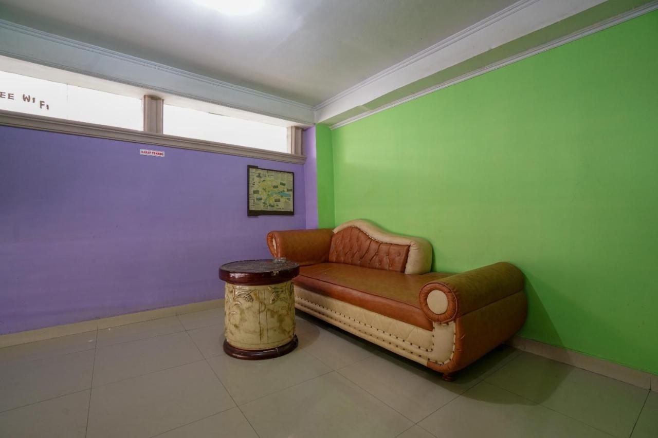 Oyo 1495 Hotel Lendosis Palembang Bagian luar foto